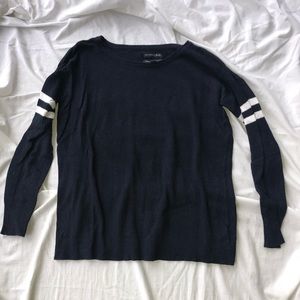 American Eagle navy and white sweater